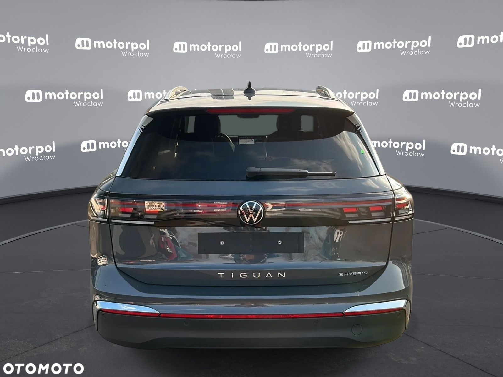 Volkswagen Tiguan - 9