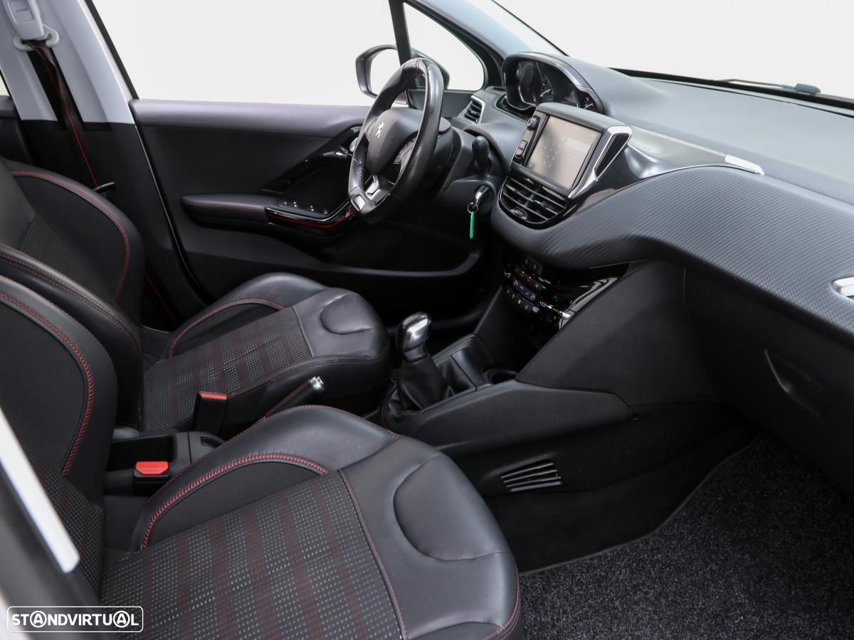 Peugeot 208 - 9