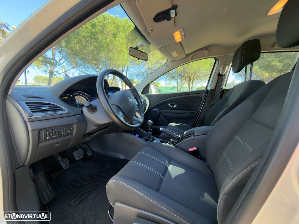Renault Mégane - 5
