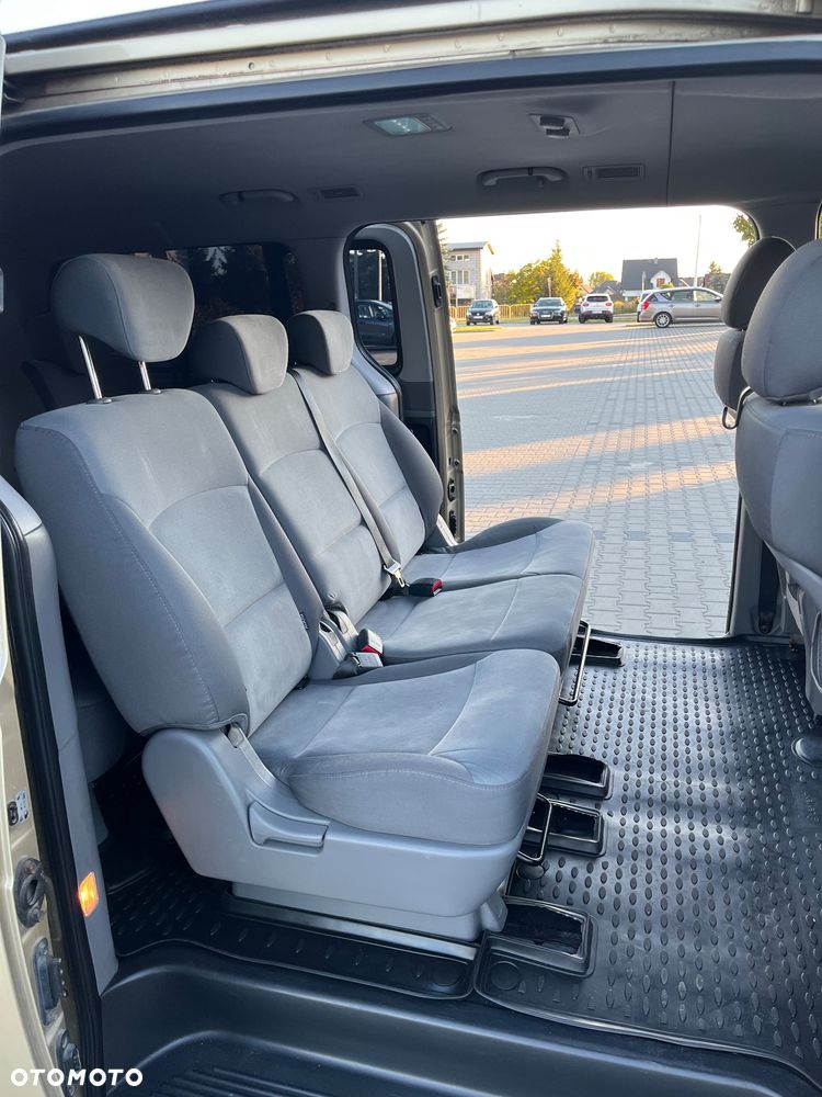 Hyundai H-1 Starex - 18