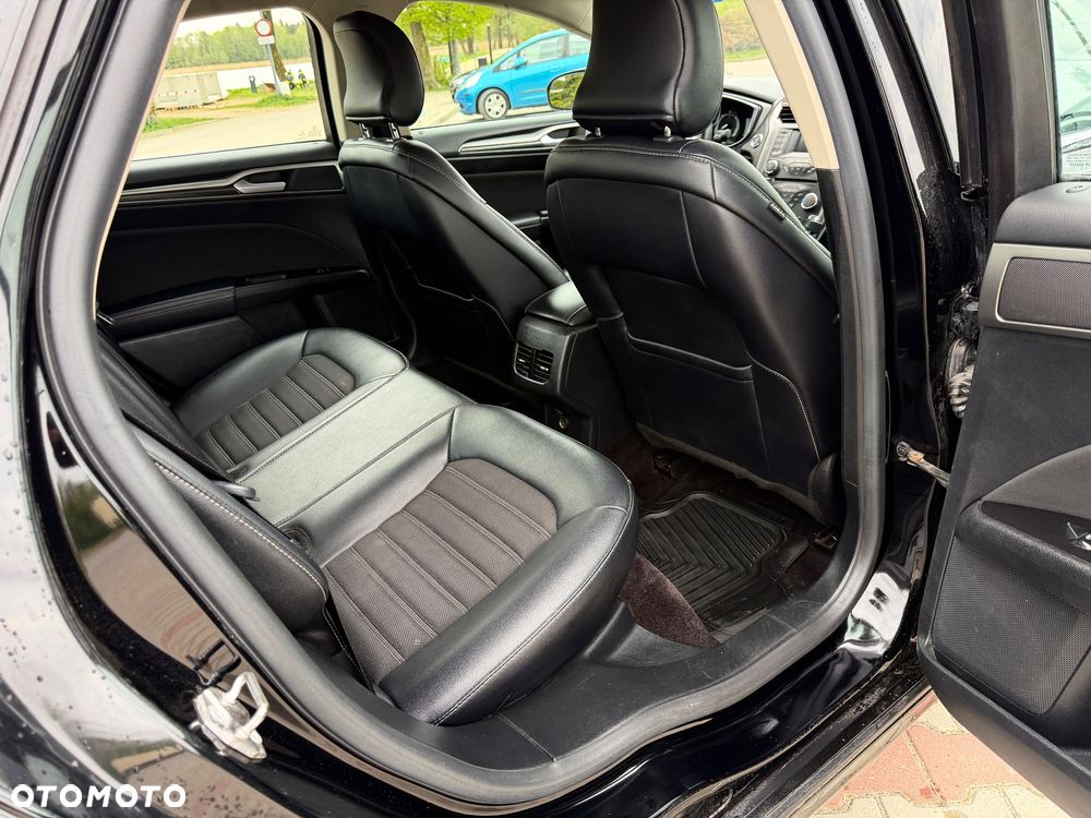 Ford Fusion - 20