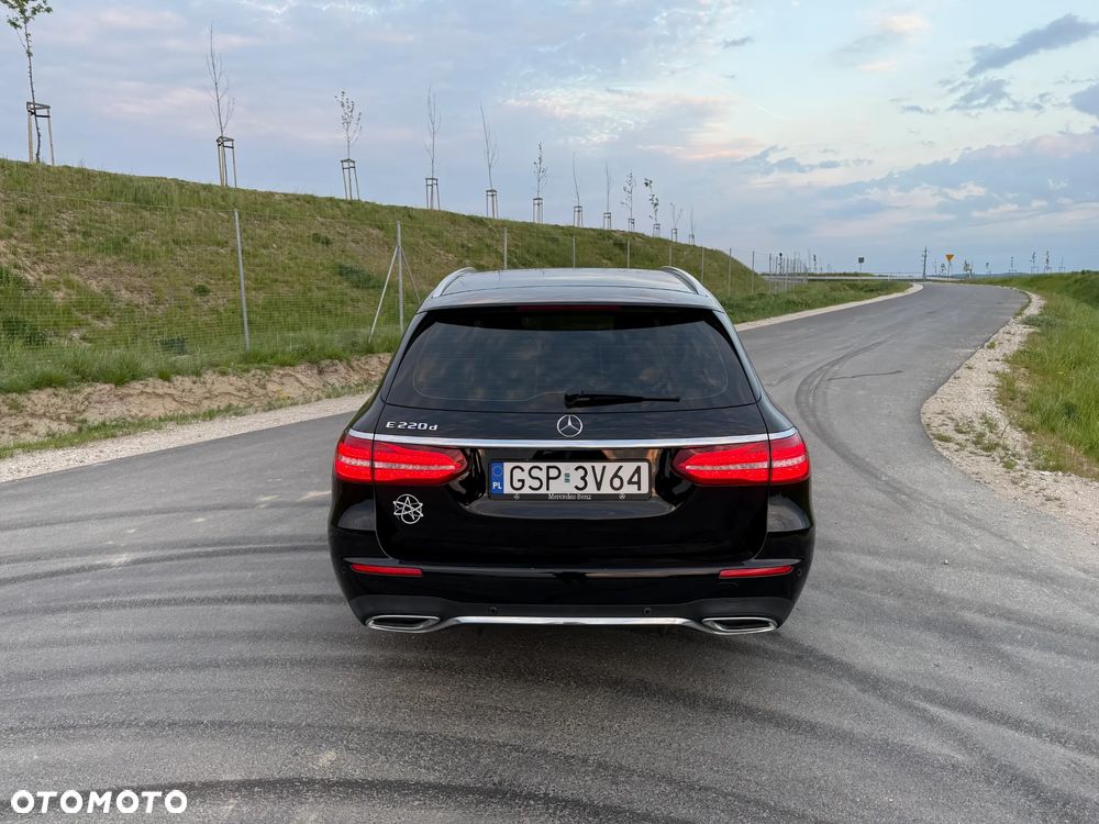 Mercedes-Benz Klasa E 220 d 9G-TRONIC - 11
