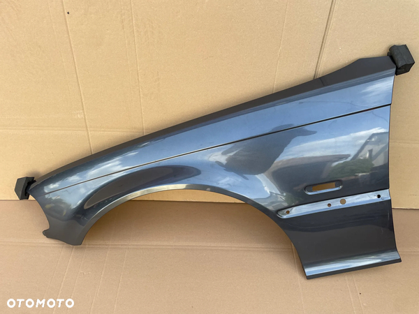 BMW E46 COUPE CABRIO przed lift błotnik lewy w kolor