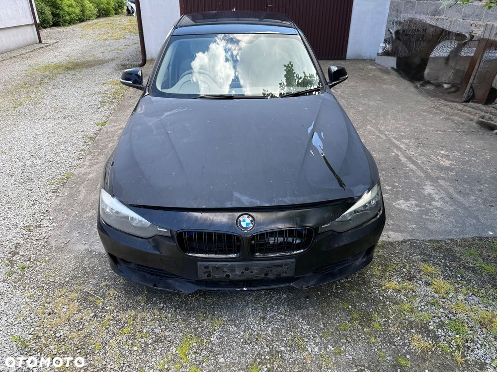 BMW Seria 3 320i - 9