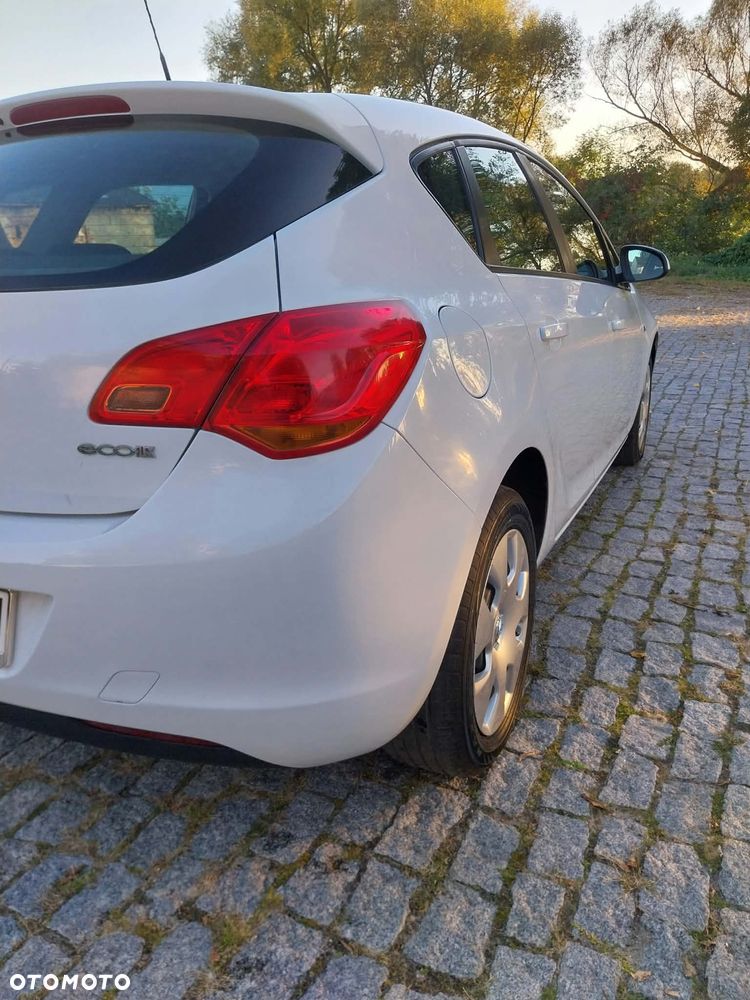 Opel Astra - 17