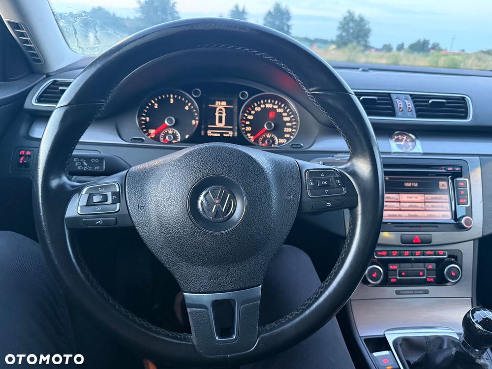 Volkswagen Passat 2.0 TDI Comfortline Optimum - 12