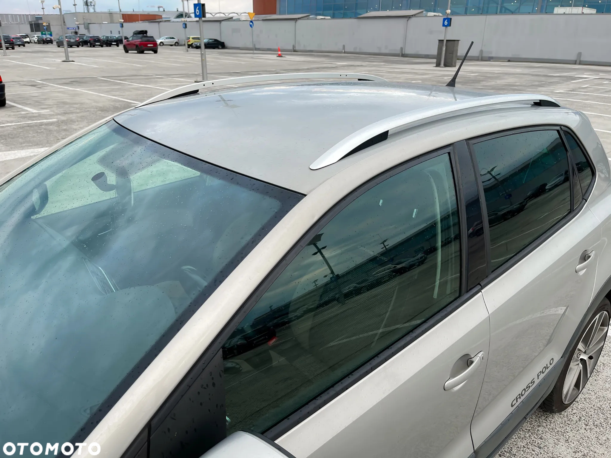 Volkswagen Polo 1.6 TDI Cross - 8