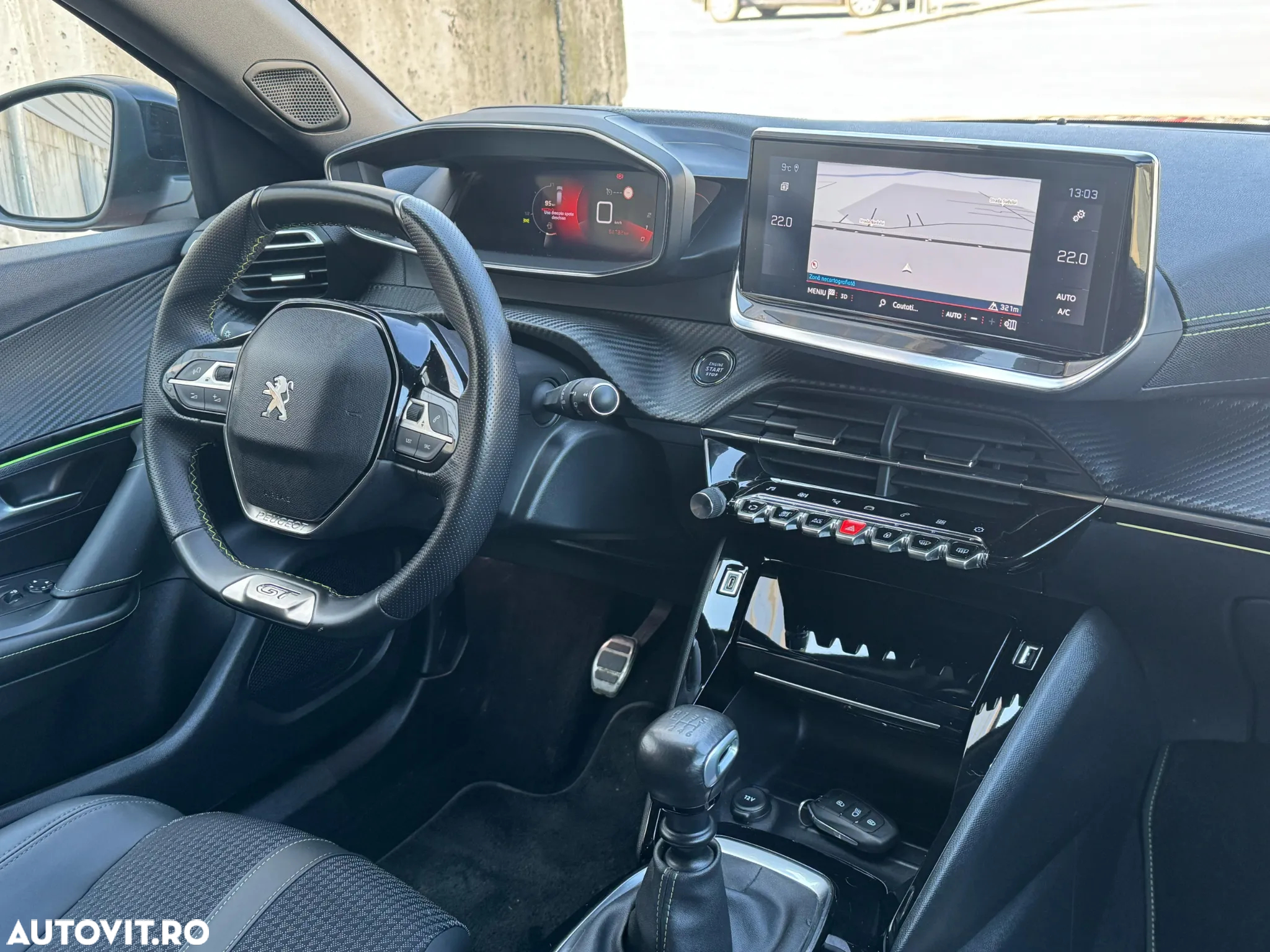 Peugeot 2008 1.2 L PureTech STT GT Line - 11
