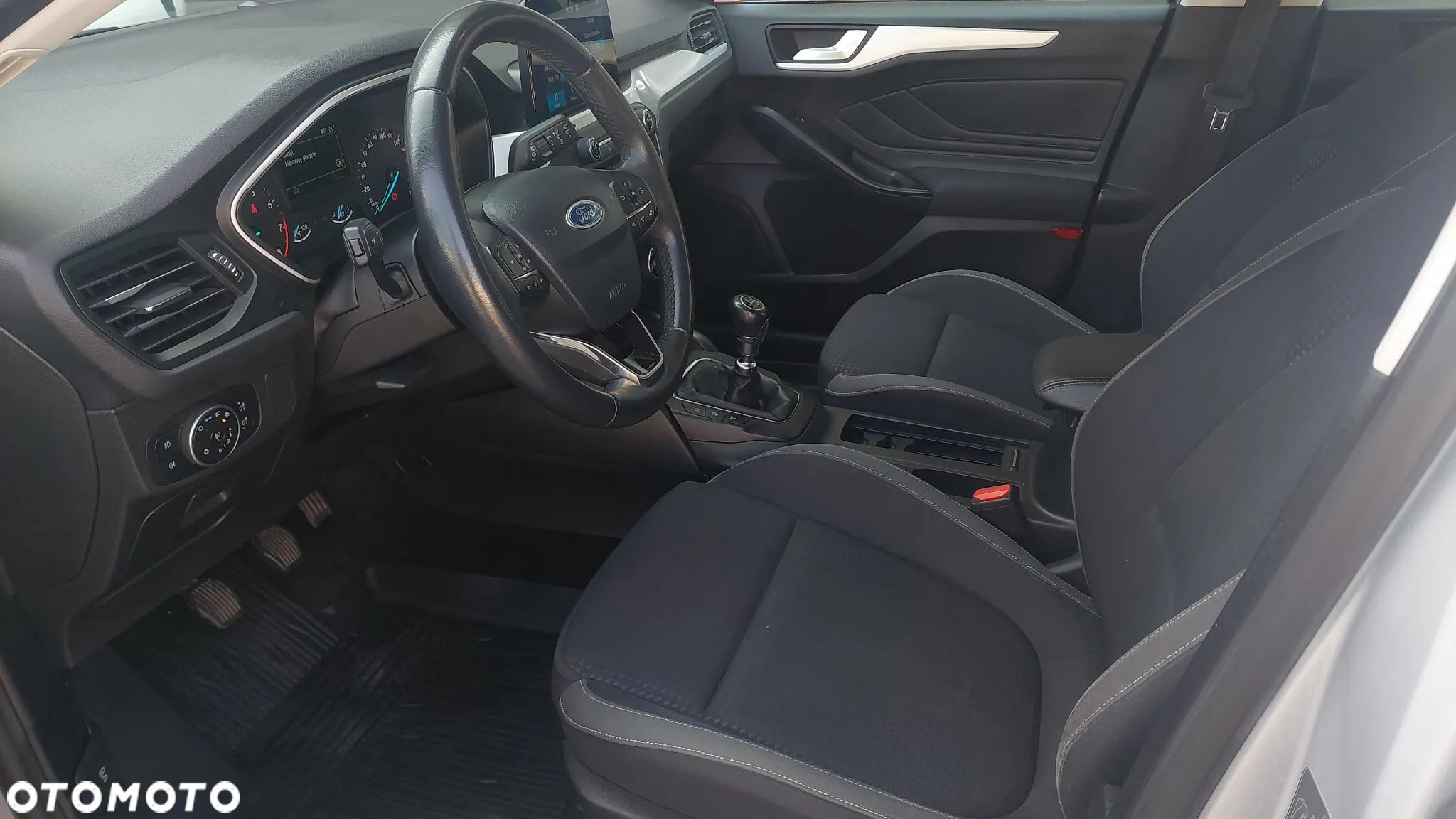Ford Focus 1.0 EcoBoost Trend Edition - 13