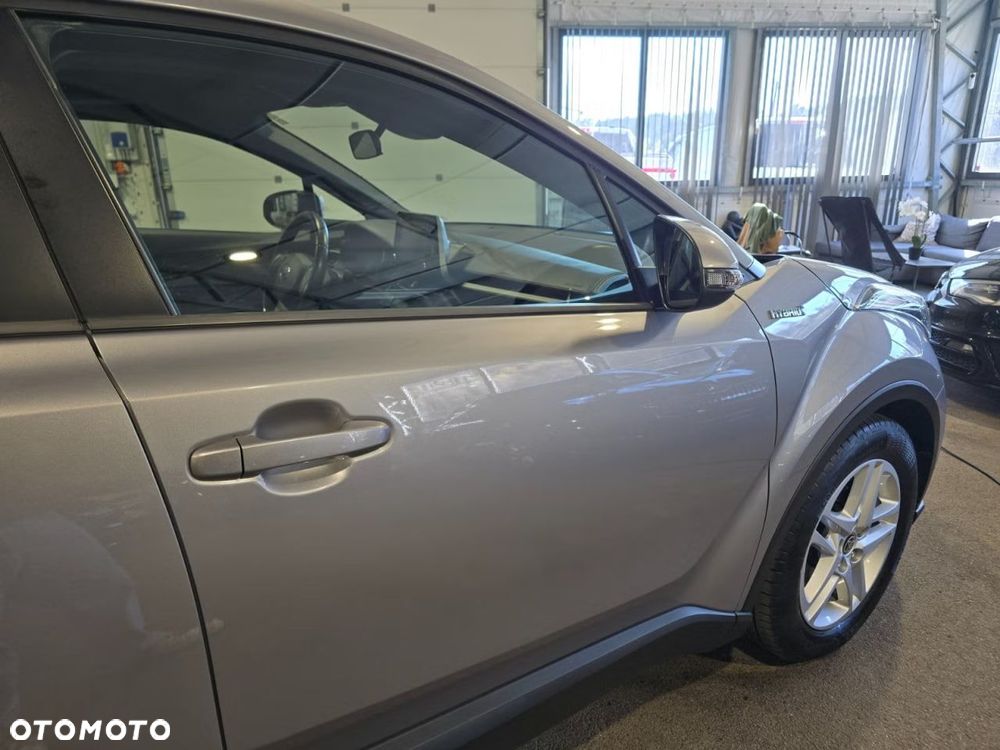 Toyota C-HR Style - 11