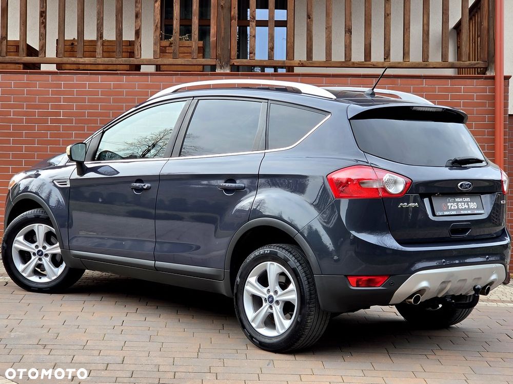 Ford Kuga 2.0 TDCi 2x4 Titanium - 16