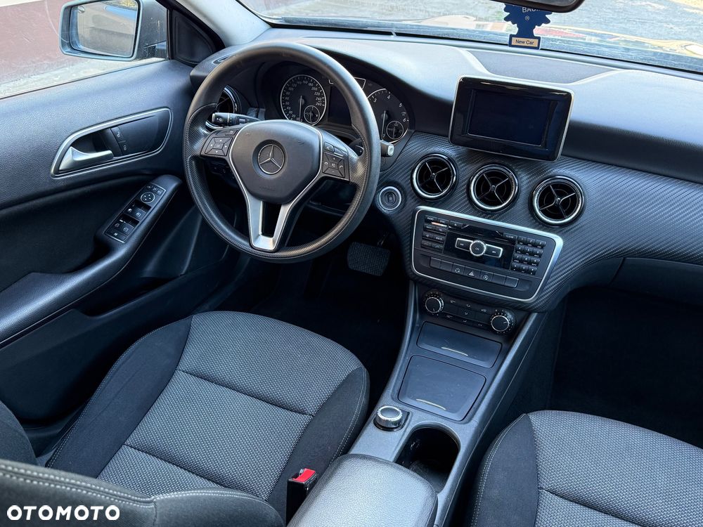 Mercedes-Benz GLA - 12