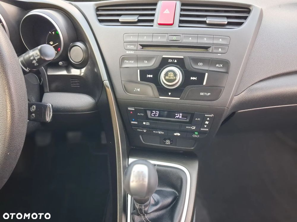 Honda Civic 1.4 i-VTEC Comfort - 27