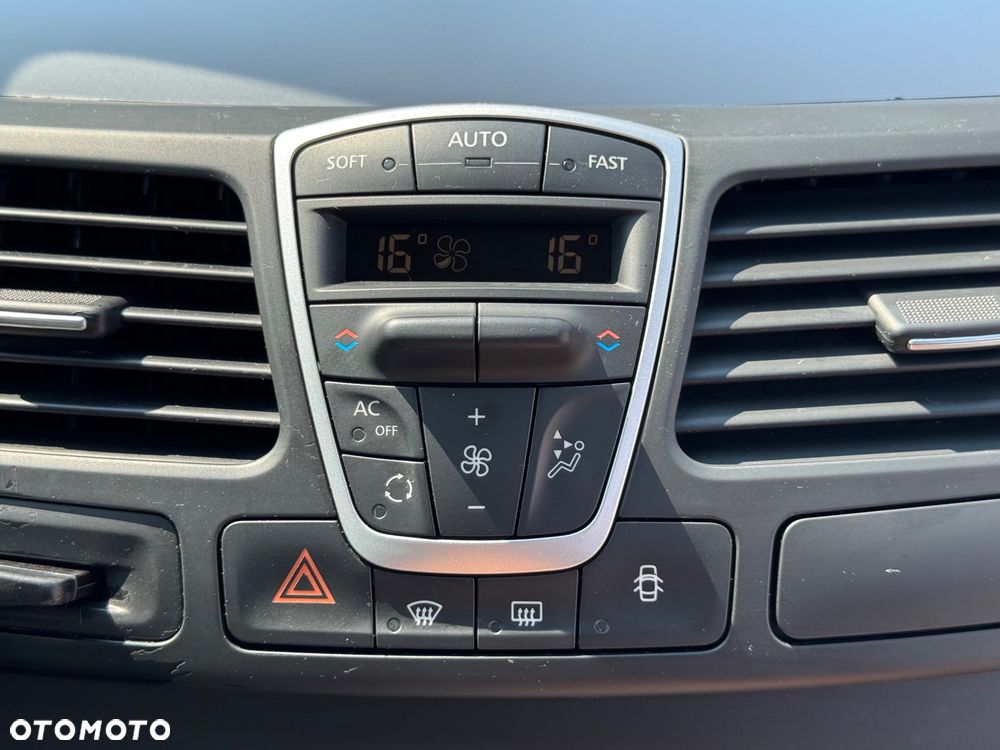 Renault Laguna dCi 110 FAP Expression - 29