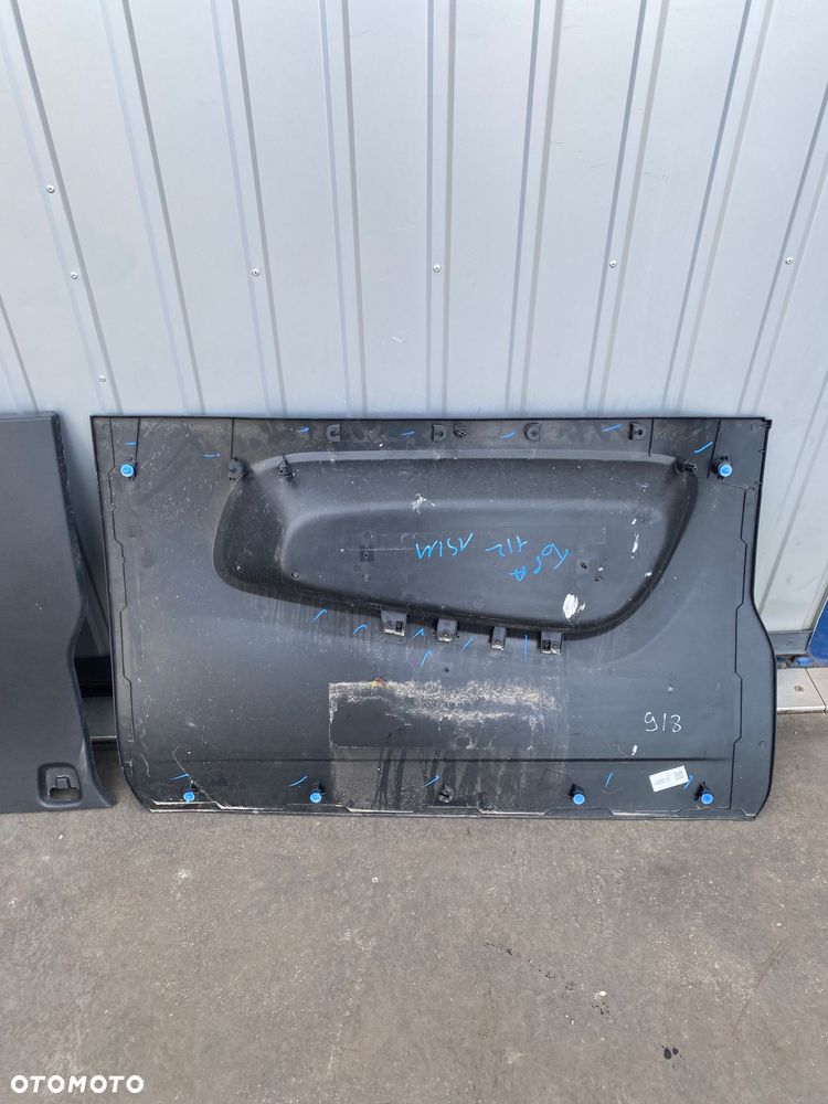 RENAULT TRAFIC  III 3 BOCZEK WNĘTRZA NA BOK BOKU BAGAŻNIKA LEWY TYLNY TYŁ TAPICERKA 769094027R  769096790R lift IV 4 WYCISZENIE WYGŁUSZENIE NA BŁOTNIK  OSŁONA ZABUDOWA OBICIE PAKI LEWE OPEL VIVARO B FIAT TALENTS BOCZEK DRZWI SUWANYCH PRZESUWNYCH LEWYCH Wwa - 6