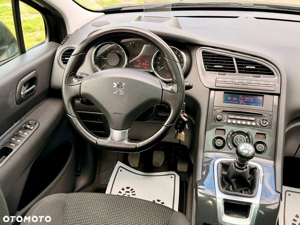 Peugeot 5008 - 24