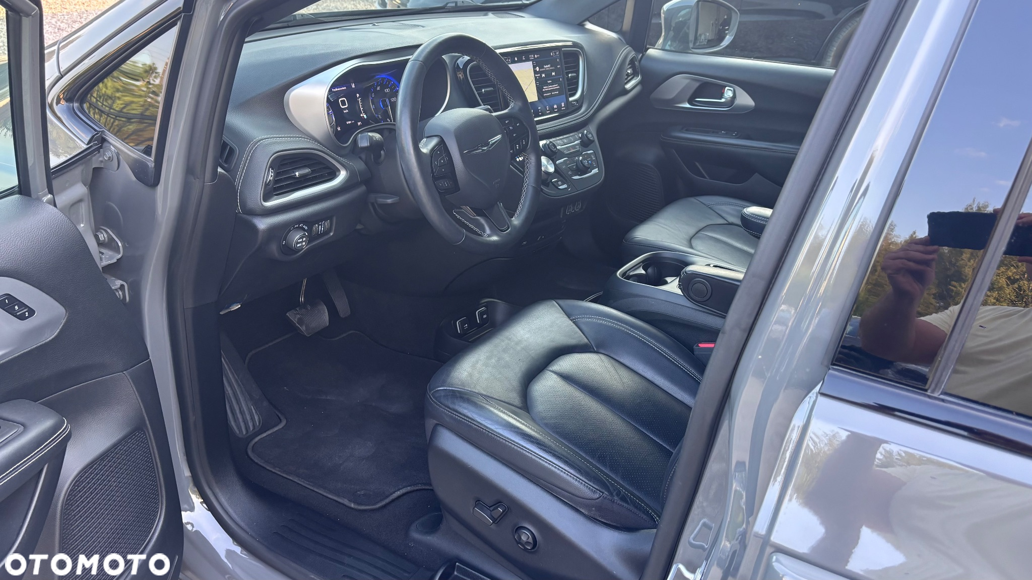 Chrysler Pacifica - 14