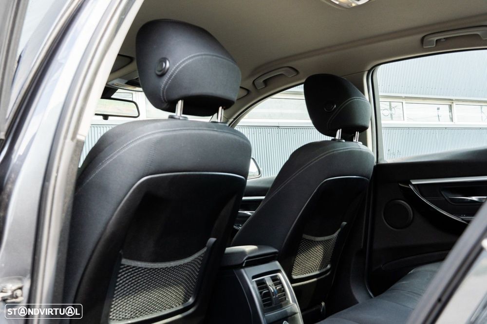 BMW 320 d Efficient Dynamic Edition Sport Line - 37