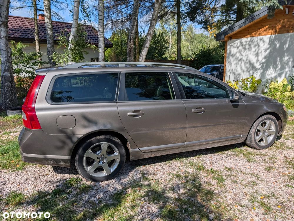 Volvo V70 2.0D Momentum - 4