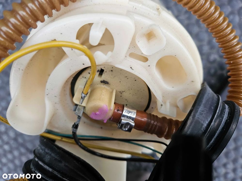 Pompa Pompka Paliwa Plywak Zbiornik AUDI A4 B6 2.0 ALT 1.8 T 1.6 ALZ - 16