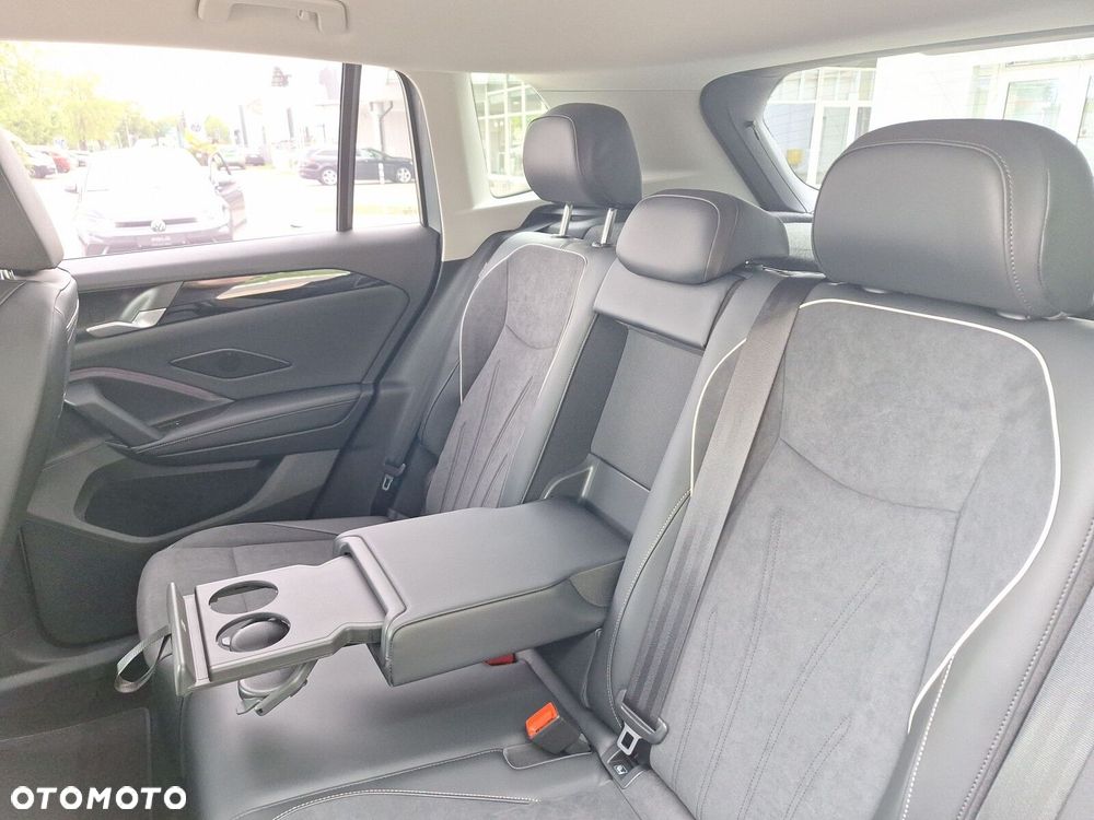 Volkswagen Tiguan 1.5 eHybrid PHEV 150kW Elegance DSG - 16