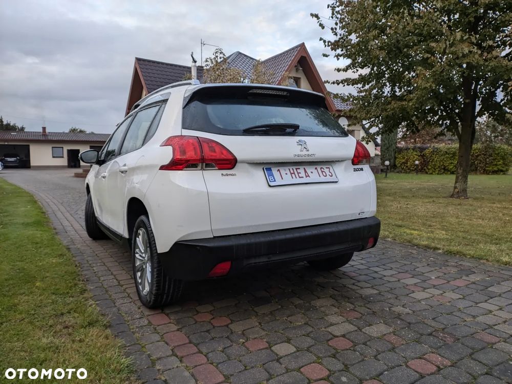 Peugeot 2008 1.2 Pure Tech Signature - 30