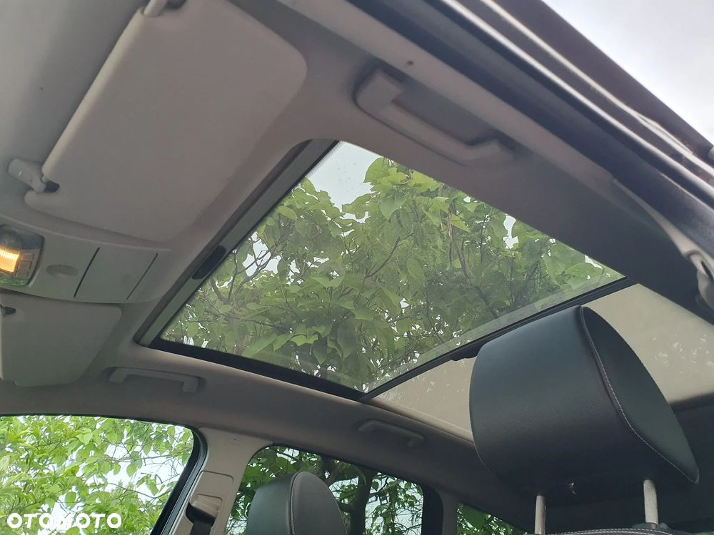 Ford Kuga 2.0 TDCi 2x4 Titanium - 14