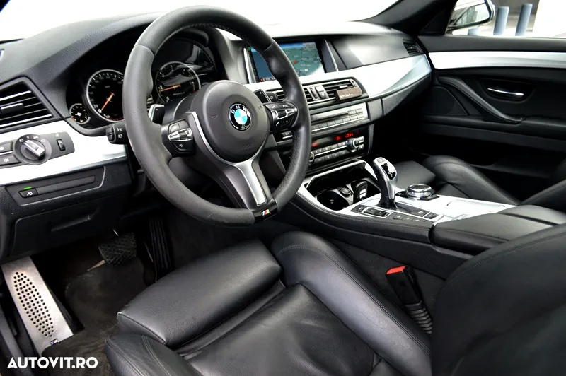 BMW Seria 5 525d xDrive AT - 13