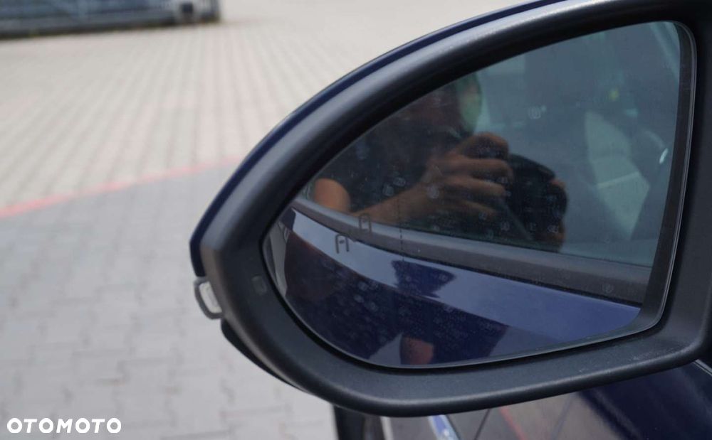 Volkswagen Golf - 11