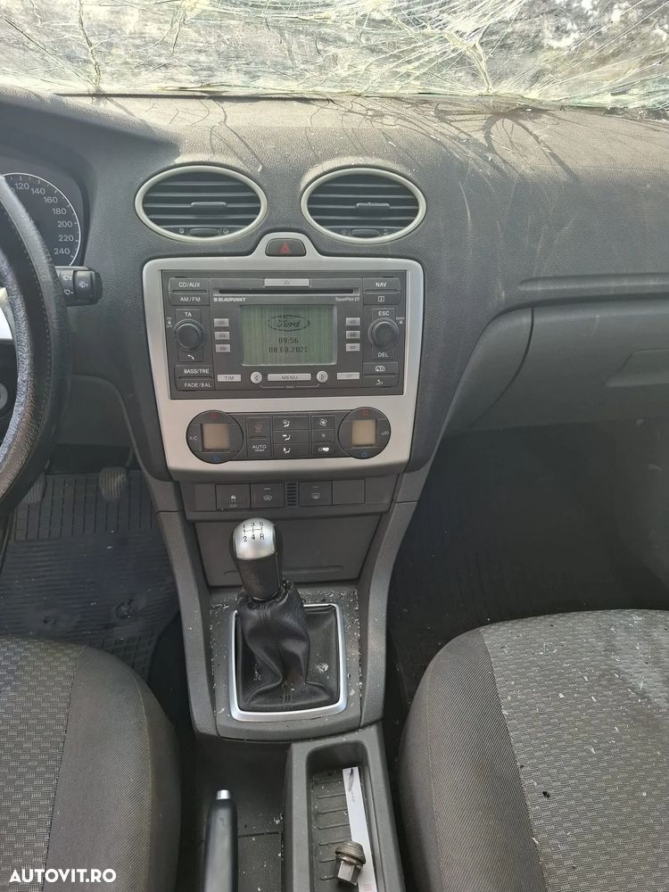 Dezmembrez Ford Focus 1.6 Tdci - 8