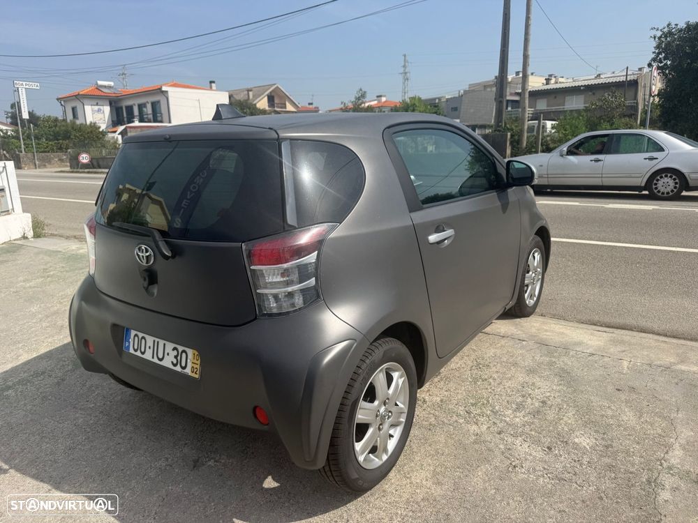 Toyota iQ 1.0 VVT-i - 10