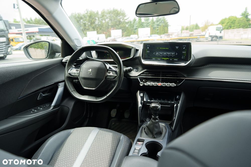 Peugeot 2008 PureTech 130 Allure - 26