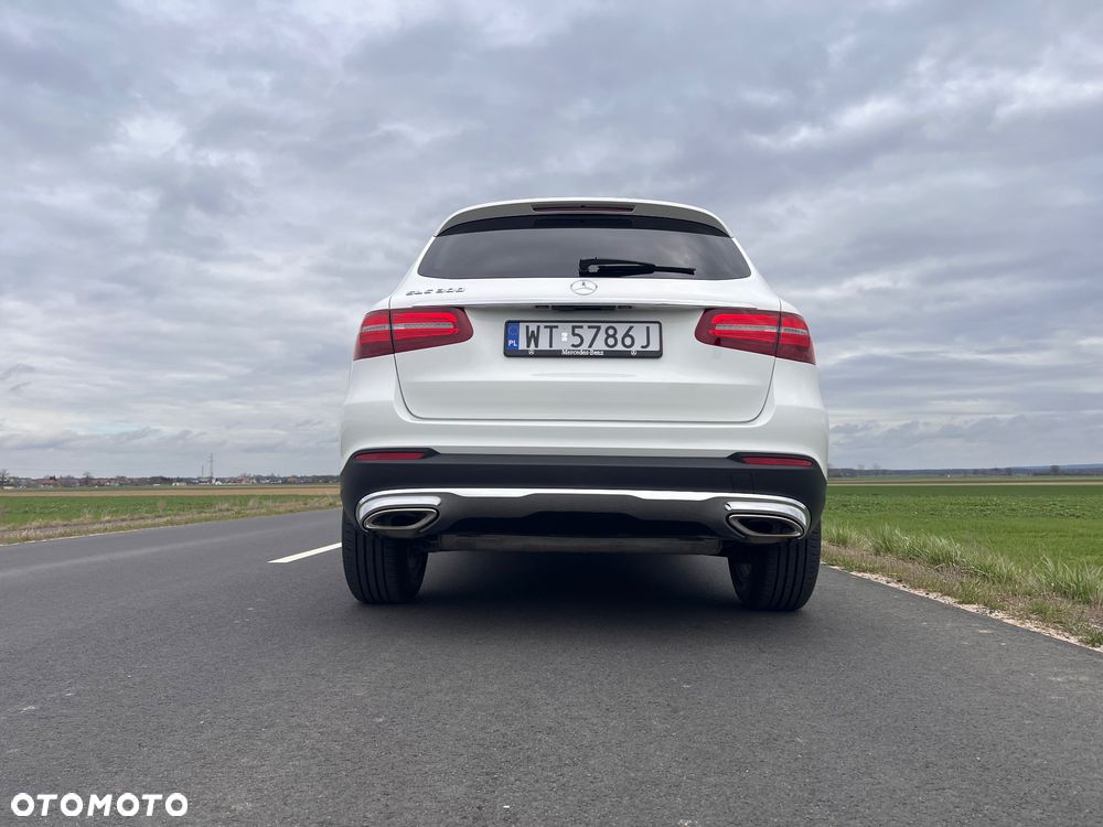 Mercedes-Benz GLC 300 4-Matic - 4