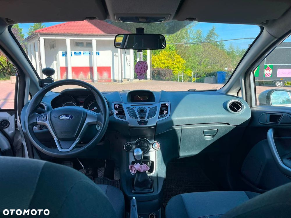 Ford Fiesta - 11