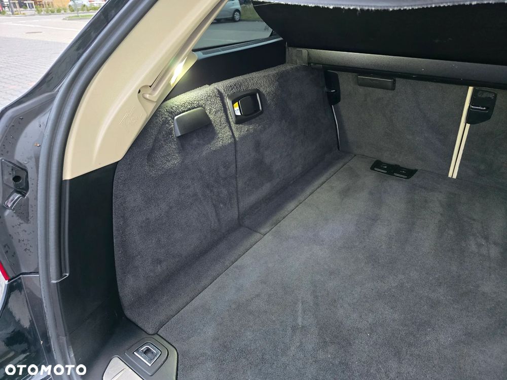 BMW Seria 5 520d Luxury Line - 29