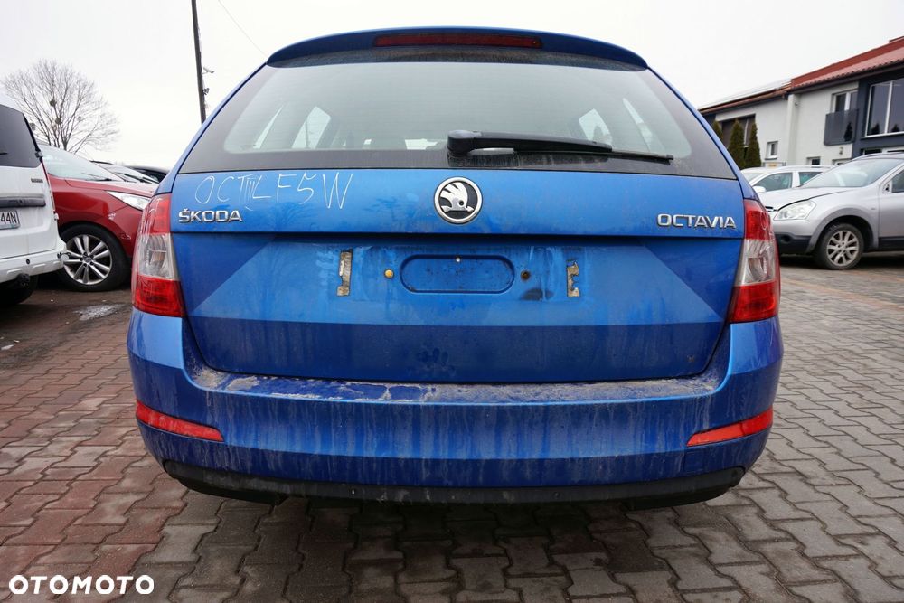 SKODA OCTAVIA III 5E5 KOMBI 2014 LF5W 1.6 TDI CLHA 105KM MWW NIEBIESKI na części - 4