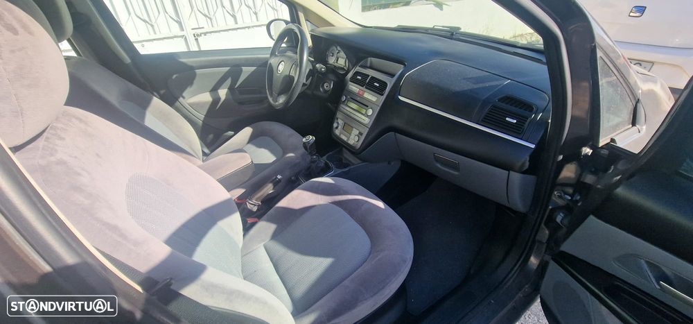 Fiat Linea 1.6 M-Jet Emotion - 8