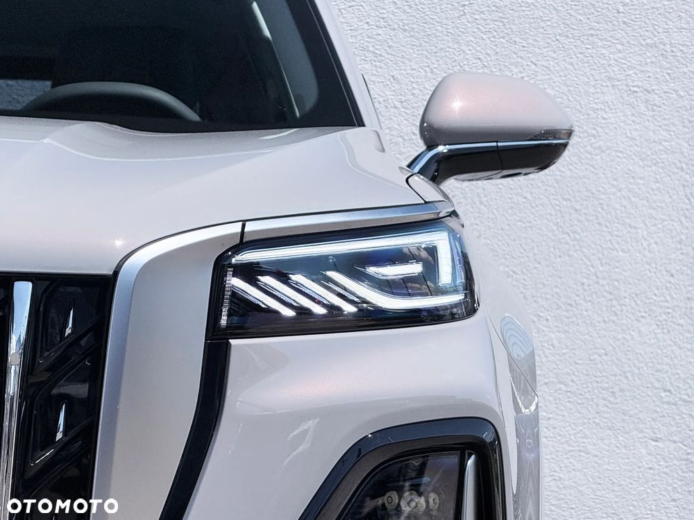 Hongqi HS5 2.0T Executive AWD - 12