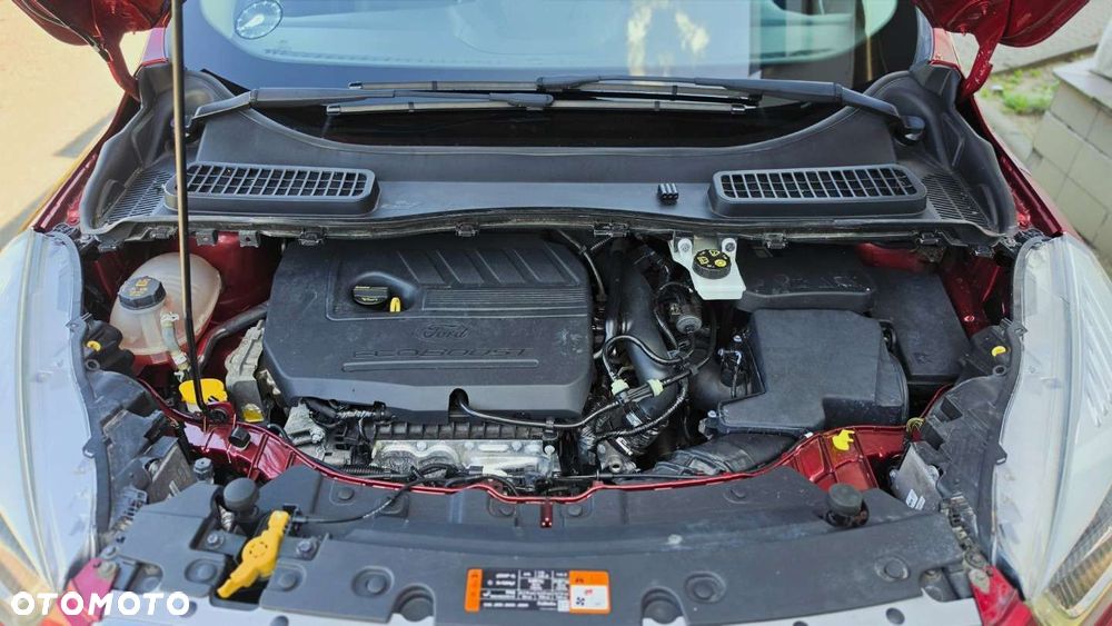 Ford Kuga 1.5 EcoBoost 2x4 Titanium - 32