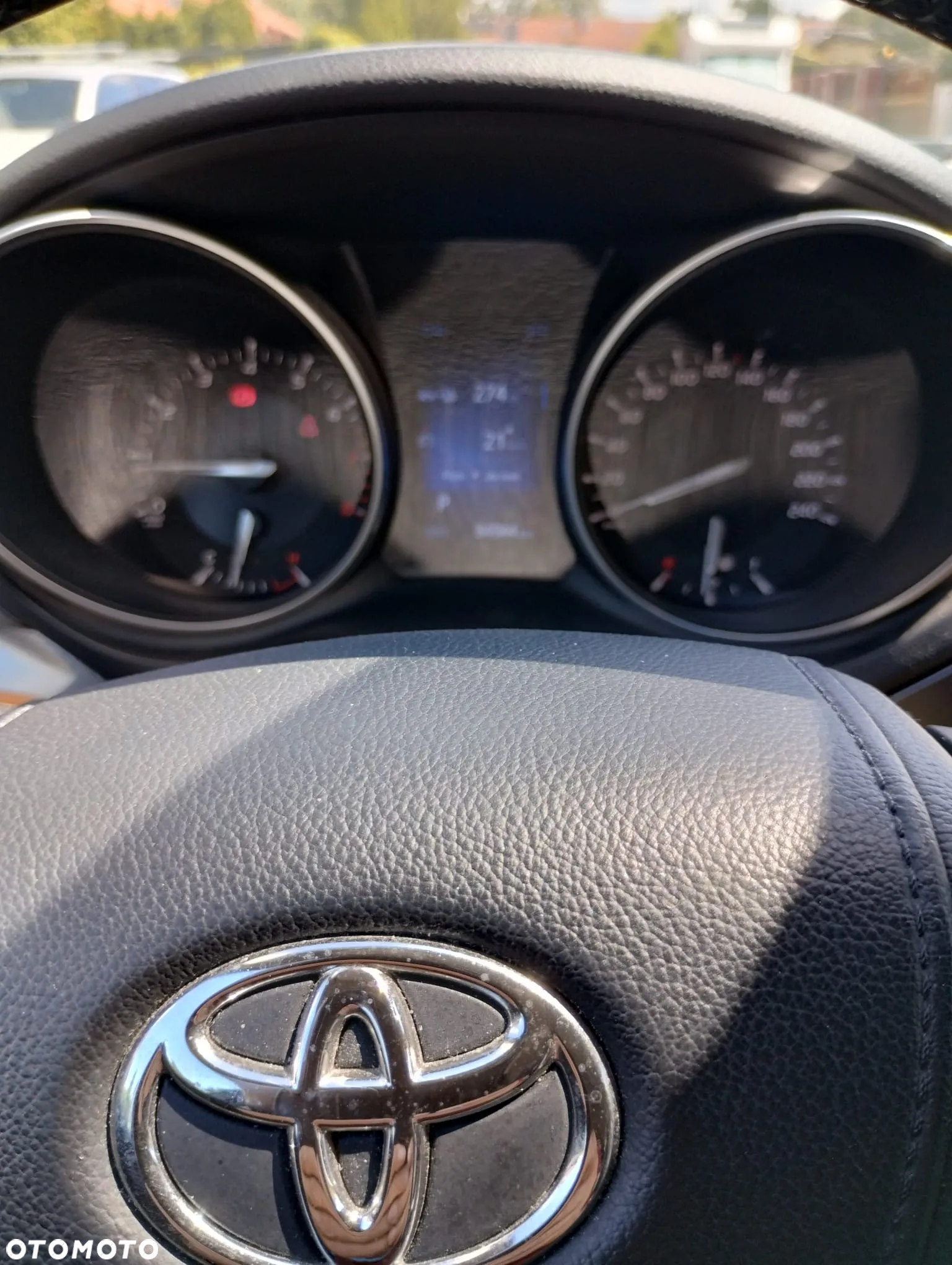 Toyota Avensis 2.0 Premium MS - 10