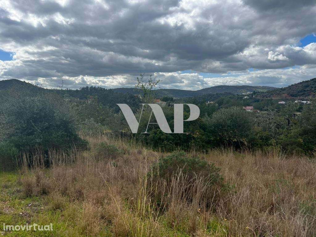 Terreno urbano com ruína em Querença, com vista serra - Grande imagem: 3/7