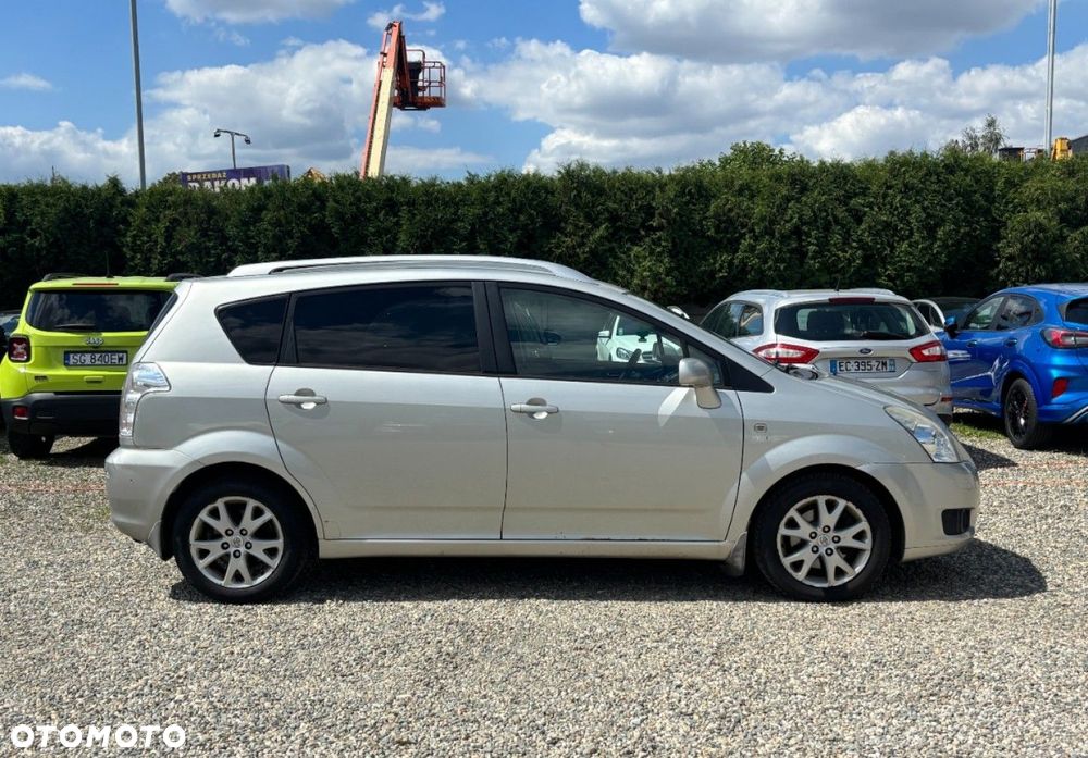Toyota Corolla Verso - 6