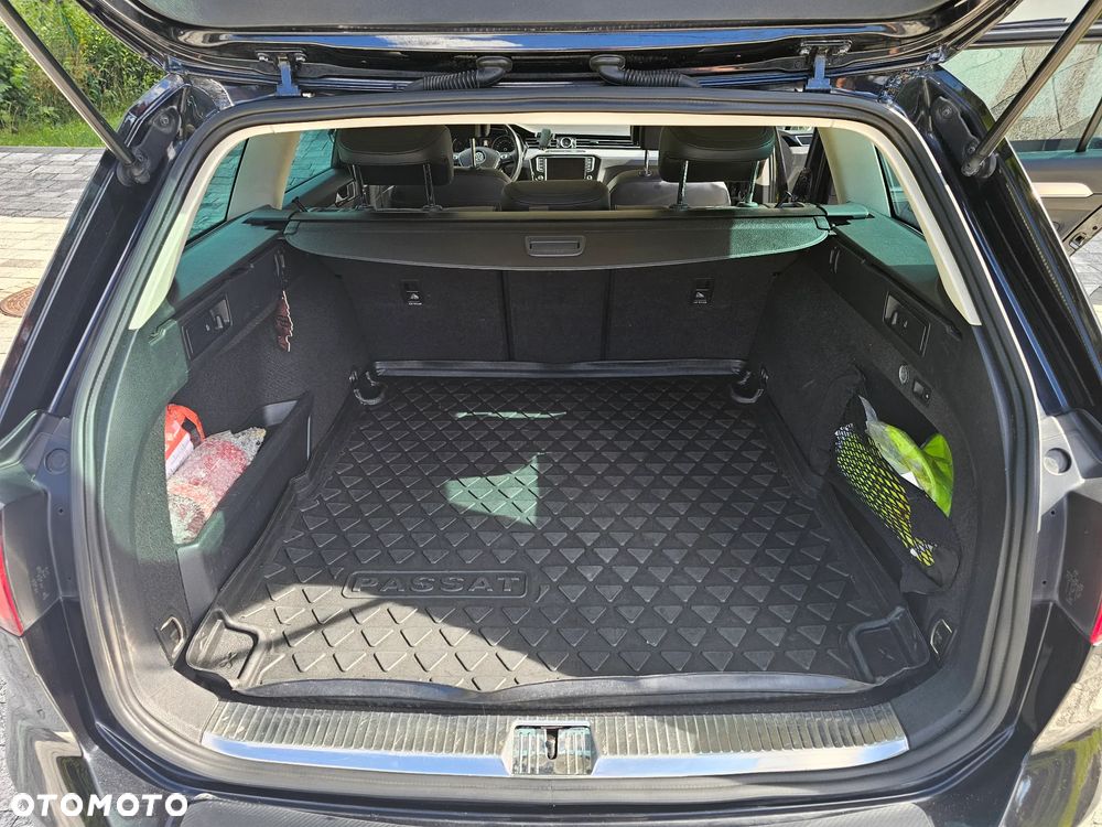 Volkswagen Passat 2.0 TDI 4Mot Elegance DSG - 8