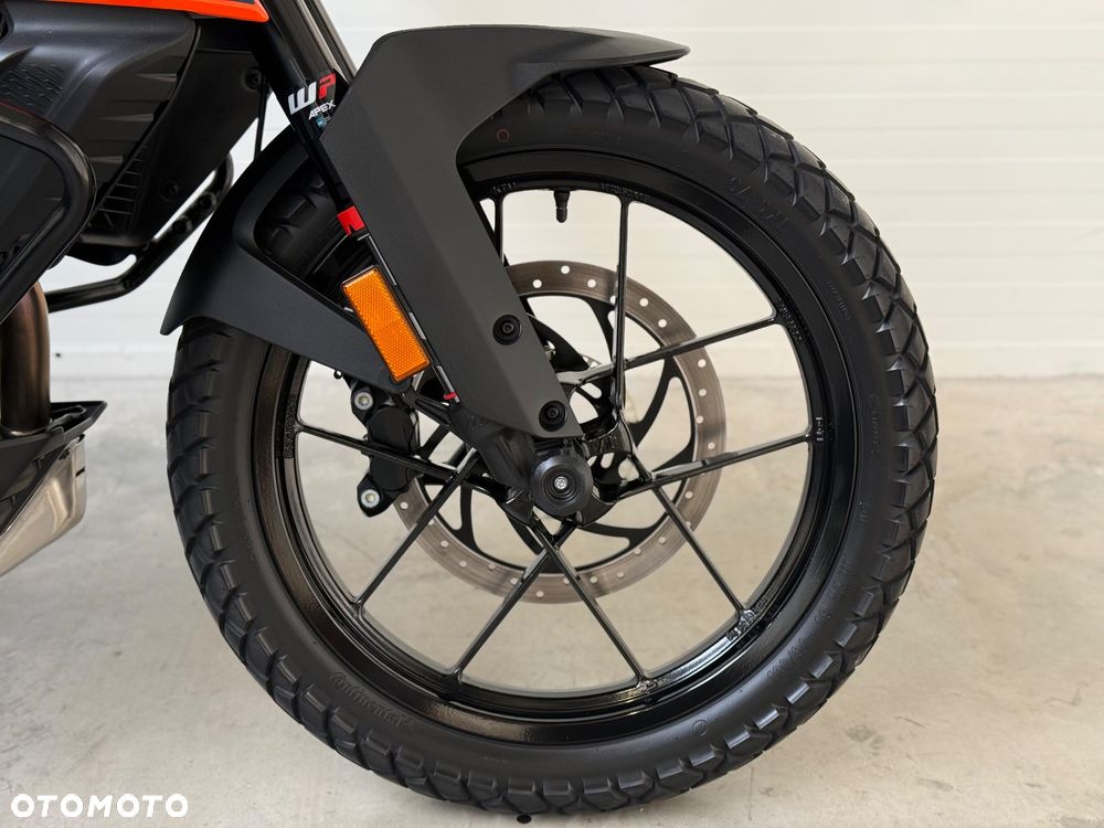 KTM Adventure - 10