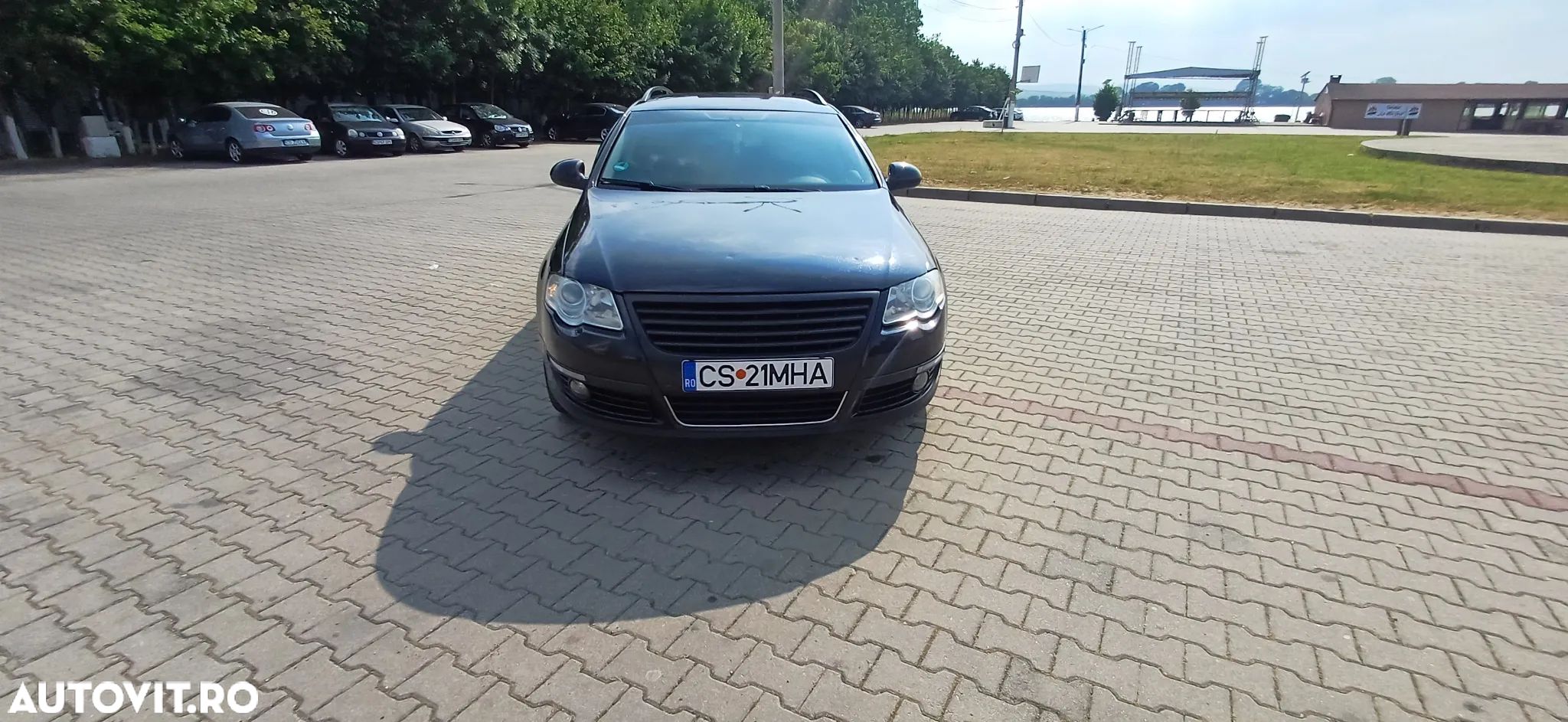 Volkswagen Passat 2.0TDI Comfortline DPF Bluemotion Technology - 1