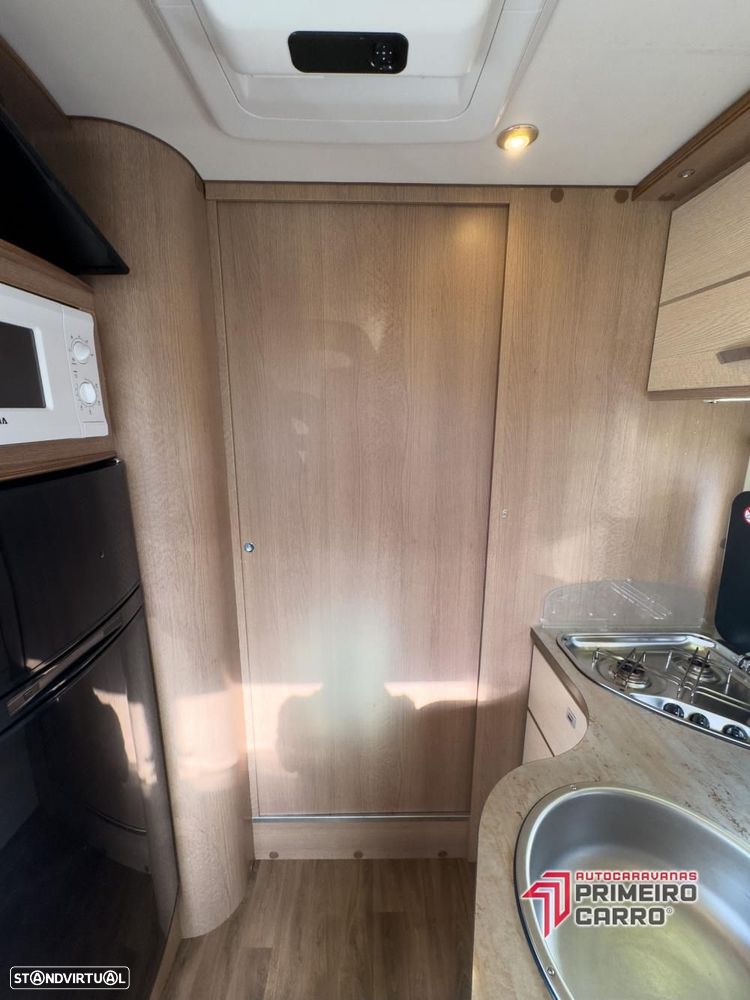 McLouis MC4 Cama central e basculante - 14