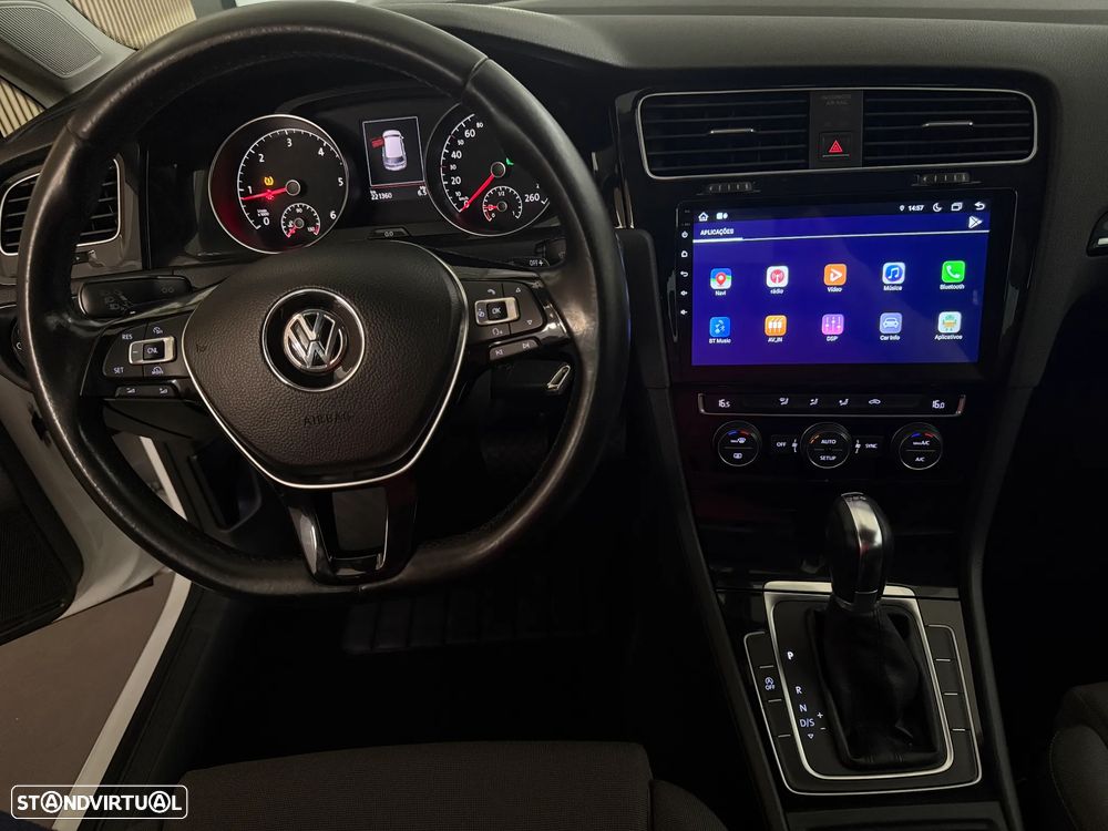 VW Golf 1.6 TDi DPF BlueMotion DSG Style - 24