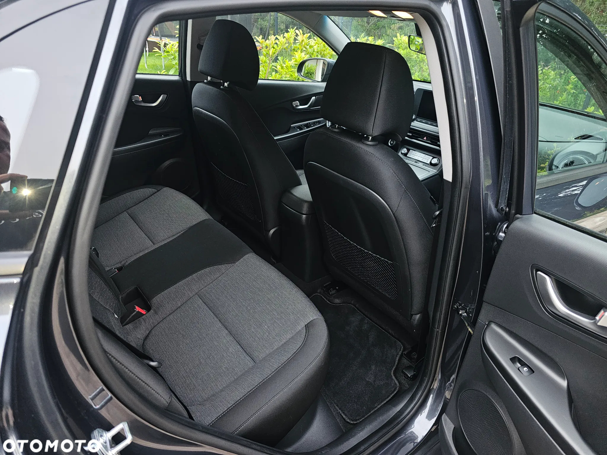 Hyundai Kona Electric 49kWh Executive - 6