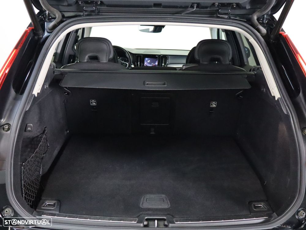 Volvo XC 60 2.0 T6 PHEV Inscription AWD - 25