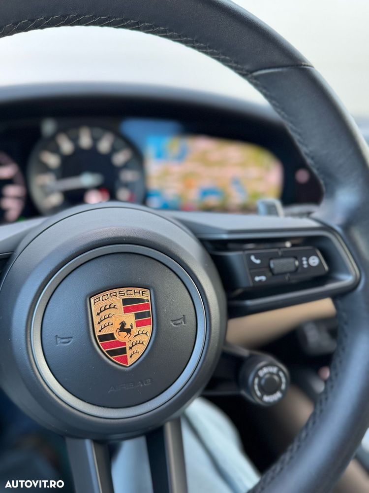 Porsche 911 Carrera 4S PDK - 11